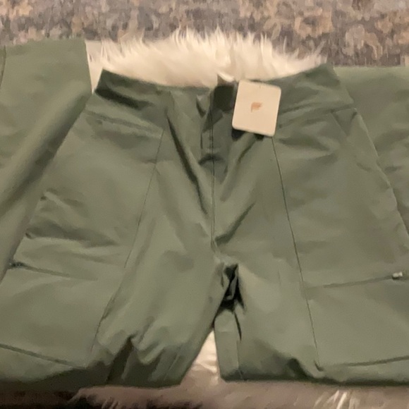Fabletics Green Cargo Pants Durable Utility Design - Picture 1 of 9